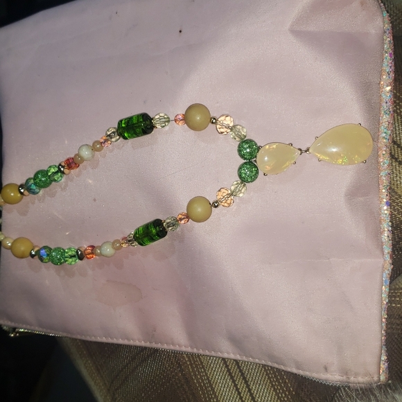 Vintage opal pendent one Vintage beaded necklaces - Picture 2 of 4